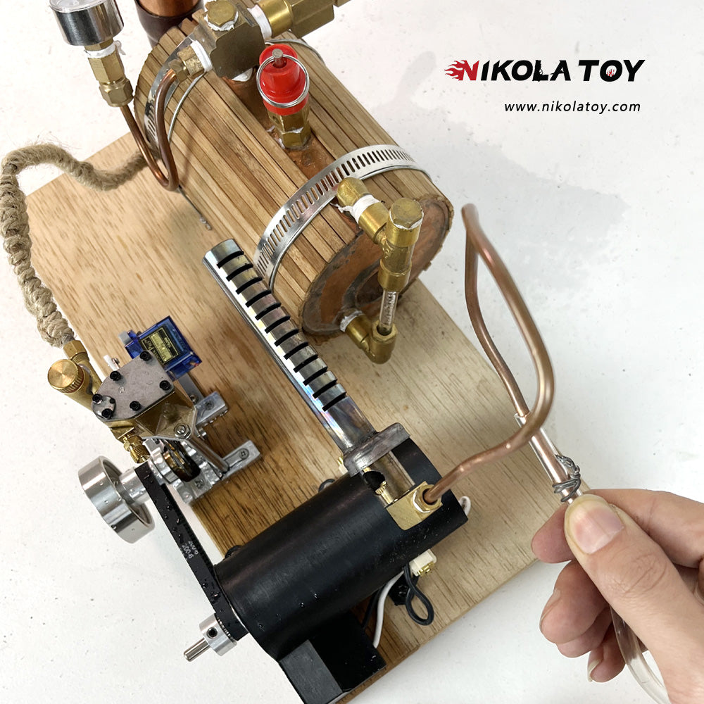 Retro steam engine model - Nikola Toy