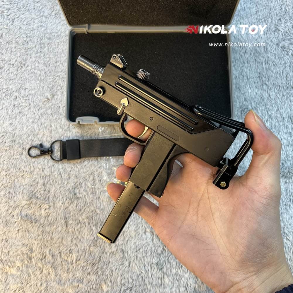 MAC-10 Sturmpafilo-Modelo